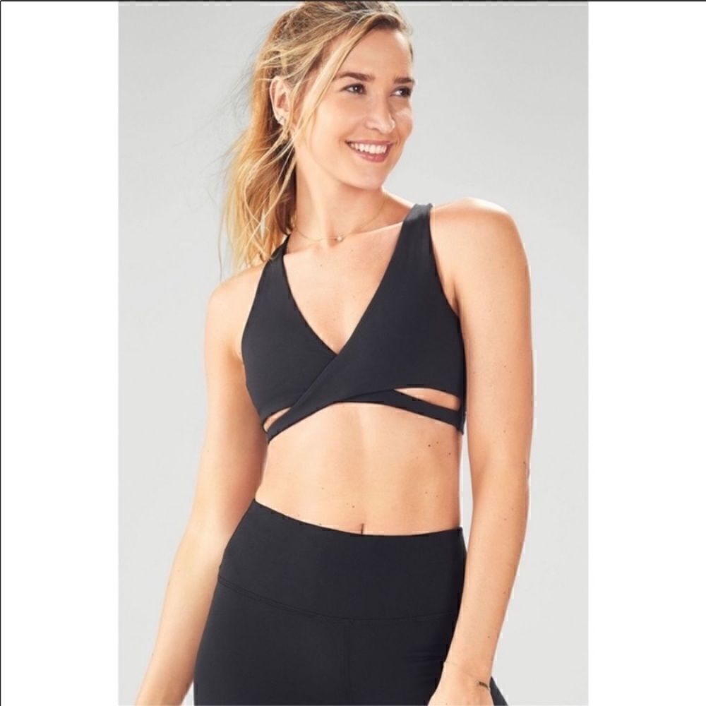 Fabletics Low Impact Criss-cross Cutout Front Bra